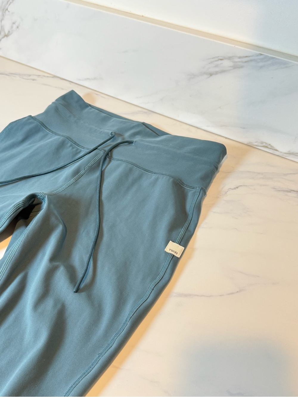 Vuori blue daily legging - Picture 2 of 5